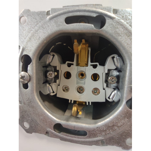Розетка с заземлением и шторками, белый, SDN3000121 Schneider Sedna