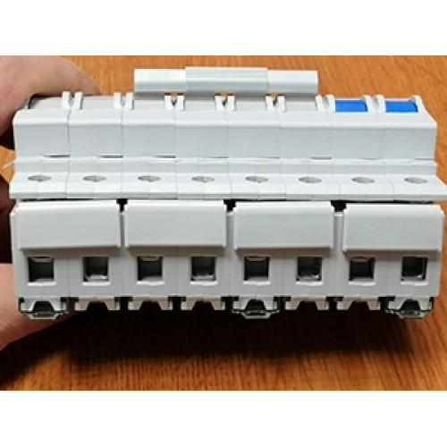 Переключатель I-0-II трехпозиционный 3 полюса + N, 63 А, SF463 Hager