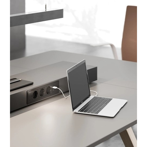 Врезной блок розеток 3х220В + USB тип С, черный, Versaframe ASA 060.40F.00009