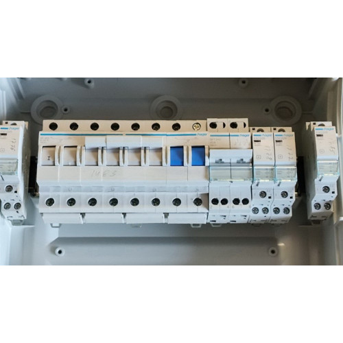 Щит электрический 24 модуля IP 65, Vector Hager VE212DN