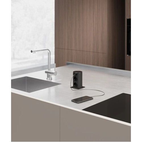 Выдвижной блок розеток 2х220В + USB тип A+C + беспроводная зарядка, черный, Versalift ASA 060.47F.00015