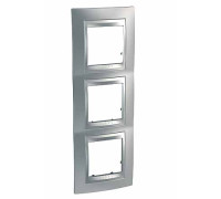 Рамка 3 поста, матовый хром, вертикальная Unica MGU66.006V.038 Schneider