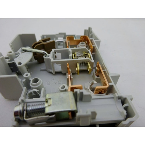 Переключатель I-0-II трехпозиционный 2-х полюсный, 40 А, SFT240 Hager