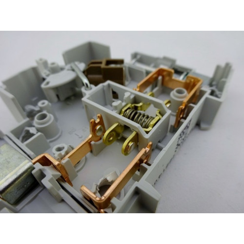 Переключатель I-0-II трехпозиционный 2-х полюсный, 40 А, SFT240 Hager