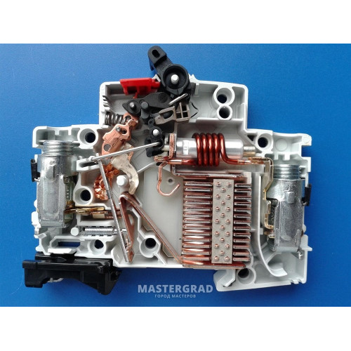 Автоматический выключатель 20А, 3 полюс, тип C, SZ203-C20 ABB 2CDS253025R0204