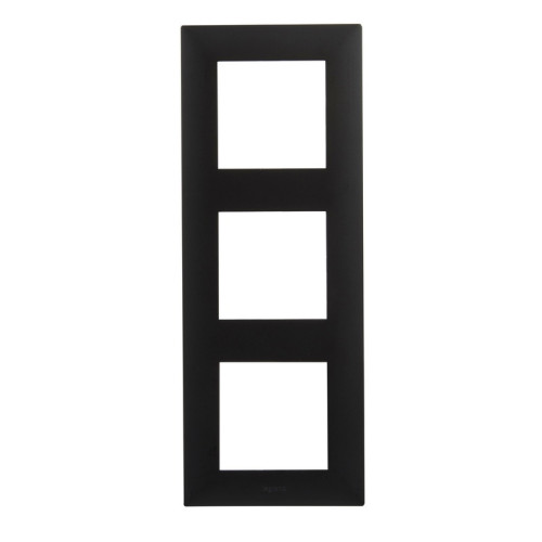 Рамка 3 поста, черный, Niloe Step Legrand 863593