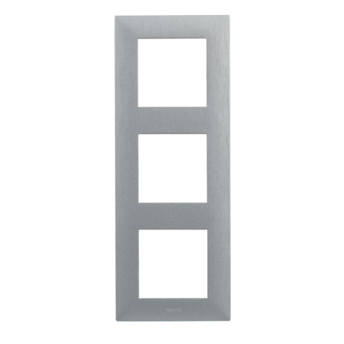 Рамка 3 поста, фактурный алюминий, Niloe Step Legrand 863893
