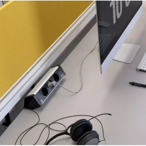 Накладной блок розеток 3х220В + 2xUSB, Versadesk ASA 060.23F.00131
